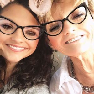 Meet your Posher, Vickie